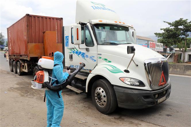 Bộ Giao thông đảm bảo thông suốt vận tải hàng hóa giữa dịch Covid-19